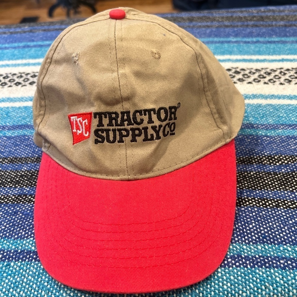 Tractor Supply Company hat in GUC